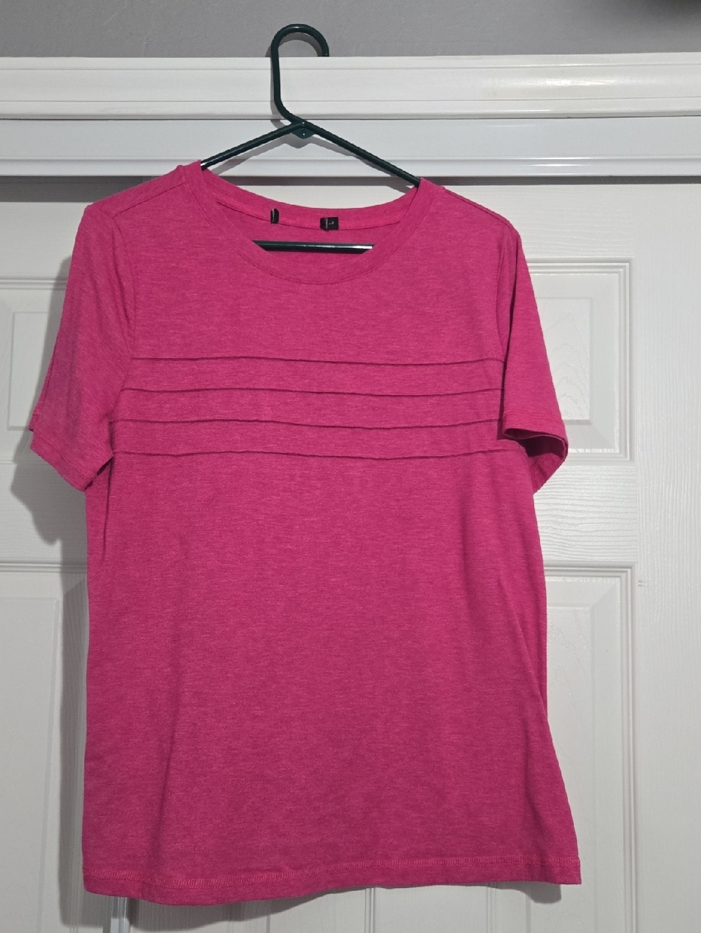 Women's Bright Pink Short Sleeve Pleated Front Tee